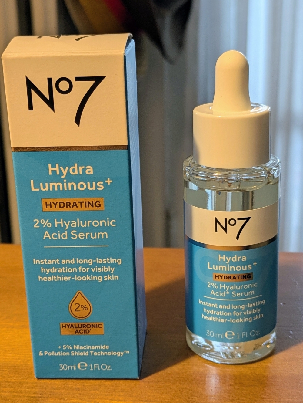 No7 Hydra Luminous+ Hydrating 2% Hyaluronic Acid Serum - Picture 3 of 3
